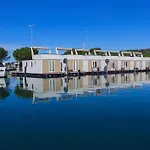 Miramare Romantic Experience With Privat Jacuzzi - Floating House Holiday home