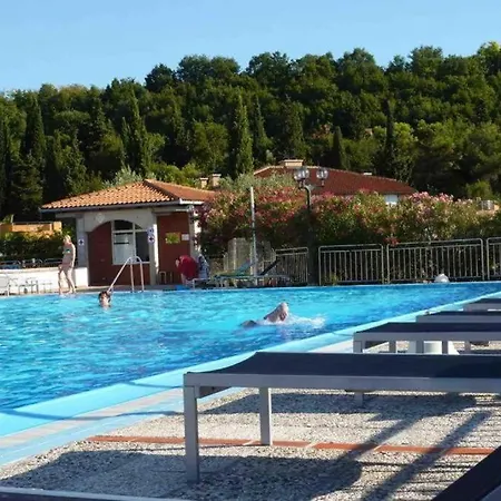 Semesterbostad Floating Sea House Miramare