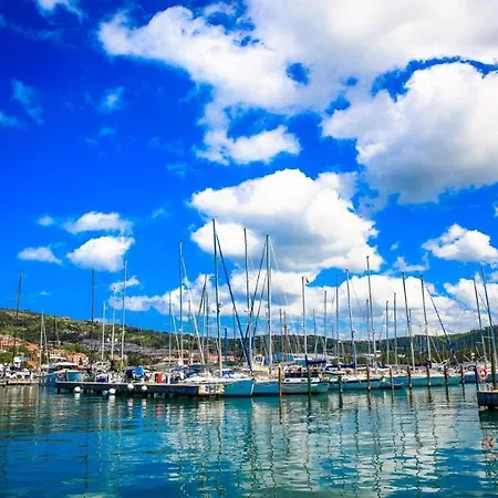 Floating Sea House Miramare *