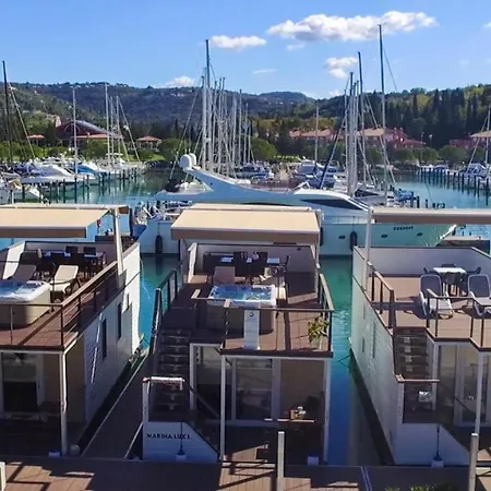 Floating Sea House Miramare Vakantiehuis