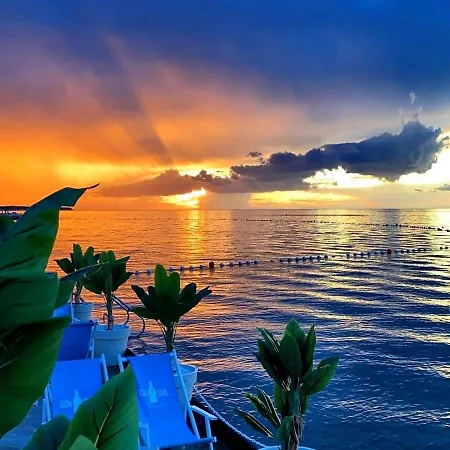 Floating Sea House Miramare * Portorož