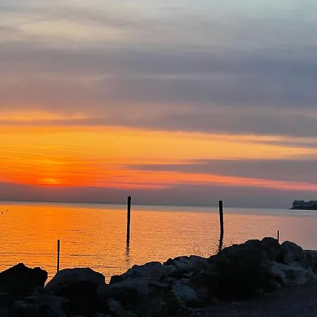 Semesterbostad Floating Sea House Miramare Portorož