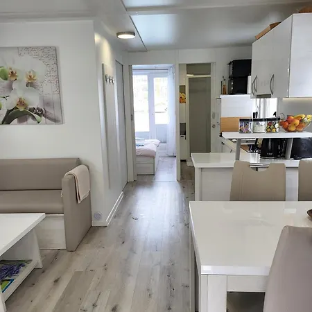 Vakantiehuis Floating Sea House Miramare