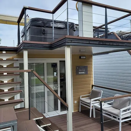 Miramare Romantic Experience With Privat Jacuzzi - Floating House Holiday home *