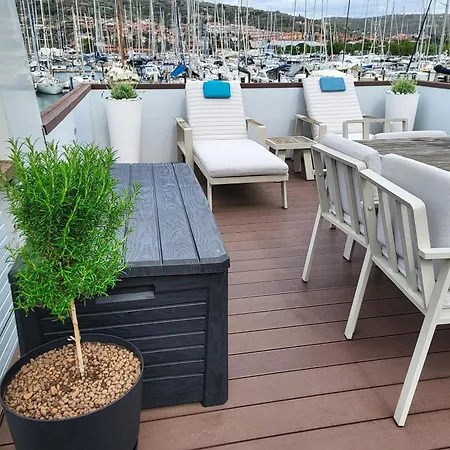 Miramare Romantic Experience With Privat Jacuzzi - Floating House