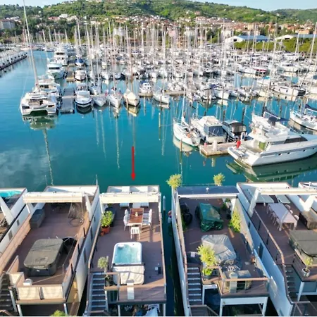 Floating Sea House Miramare Vakantiehuis Portorož