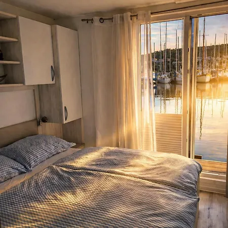 Miramare Romantic Experience With Privat Jacuzzi - Floating House *