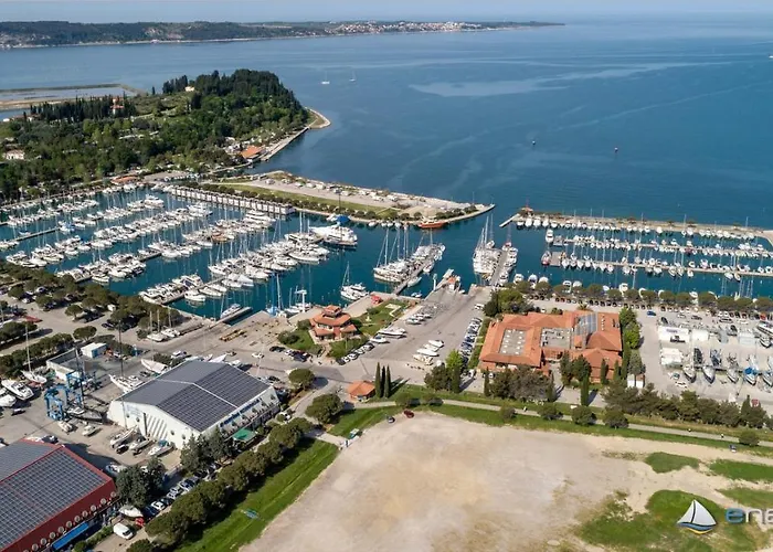 Floating Sea House Miramare Σπίτι διακοπών *