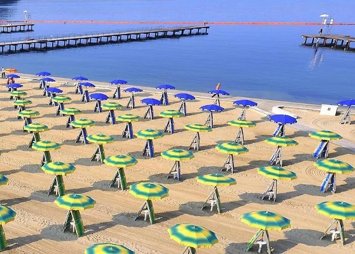 別荘 Floating Sea House Miramare ポルトローシュ