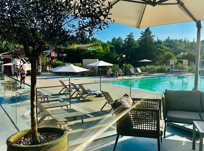 Floating Sea House Miramare بورتوروز