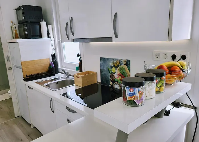 Floating Sea House Miramare Πορτορόζ