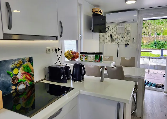 Floating Sea House Miramare Πορτορόζ