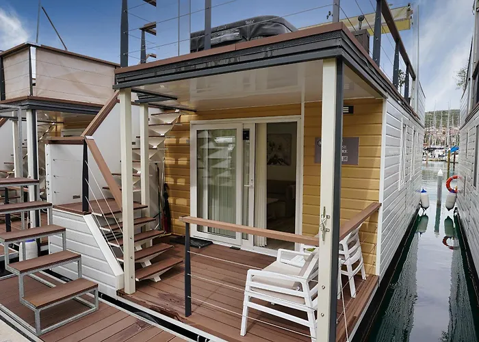 Floating Sea House Miramare