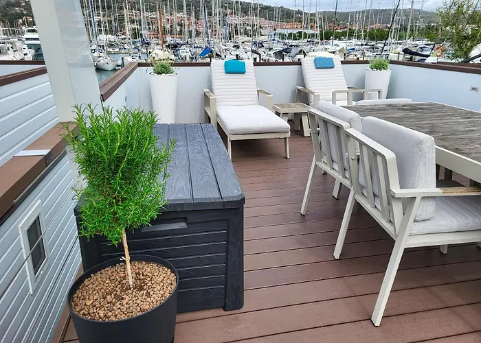 Floating Sea House Miramare